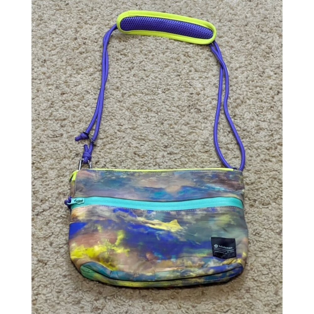 Lululemon Patch Logo Tie Dye Altered Nature 2.5L Crossbody Bag Purse Used ALNM